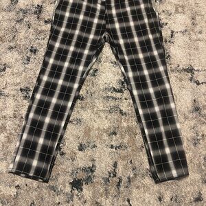 T.R. Premium Black and White Plaid Pants Size 42 *32